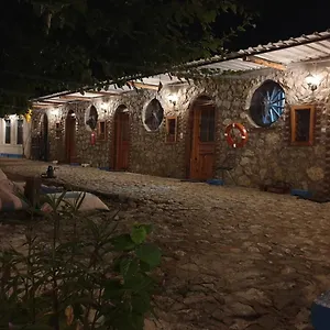  Oda ve Kahvaltı Zirkon Doğa Butik